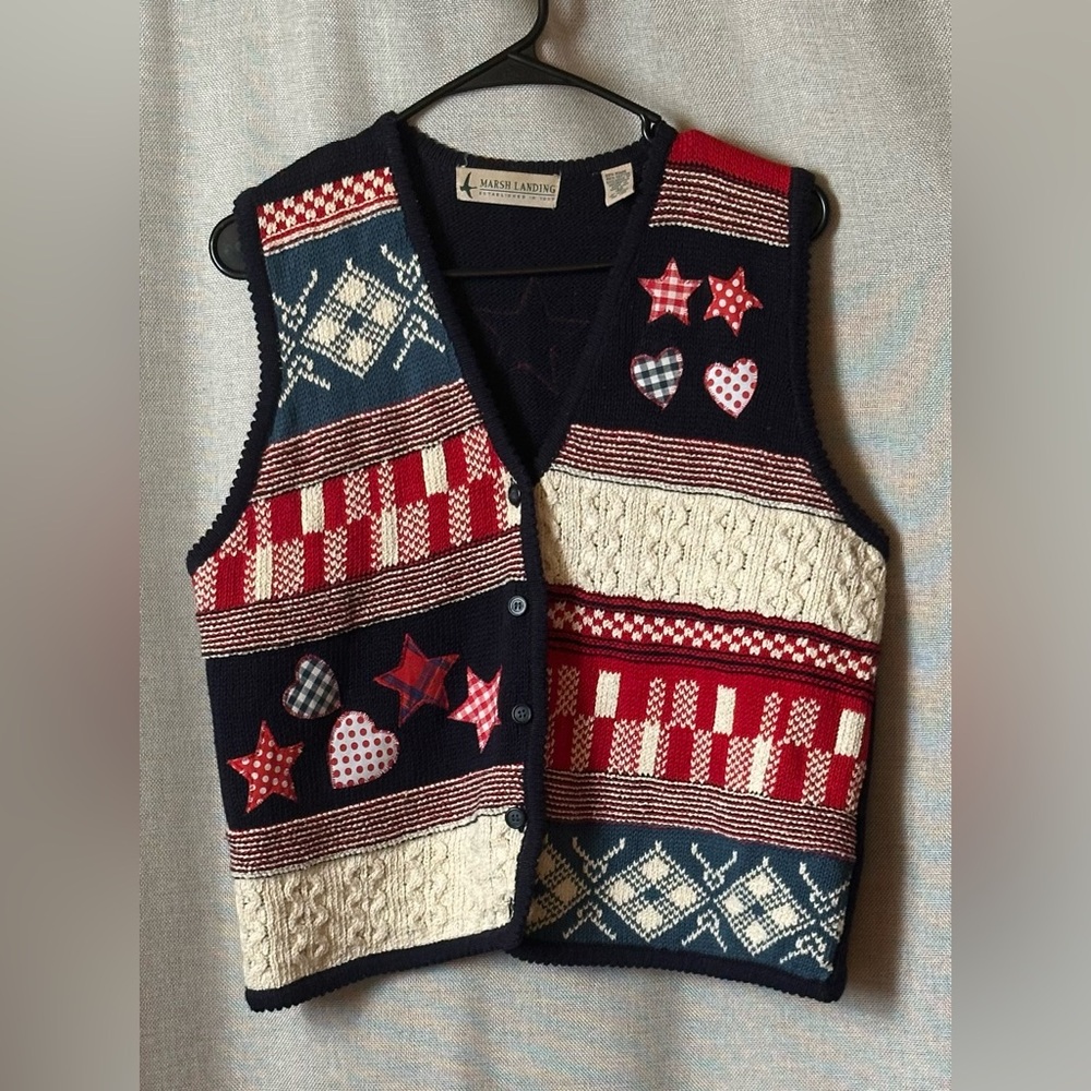 Marsh Landing•vintage sweater vest•medium•ramie/cotton•red/white/blue•patchwork